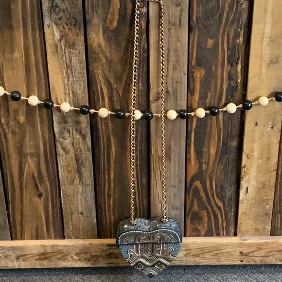 Beautiful Beaded Heart Shaped Purse/Box - Picture 2 of 4